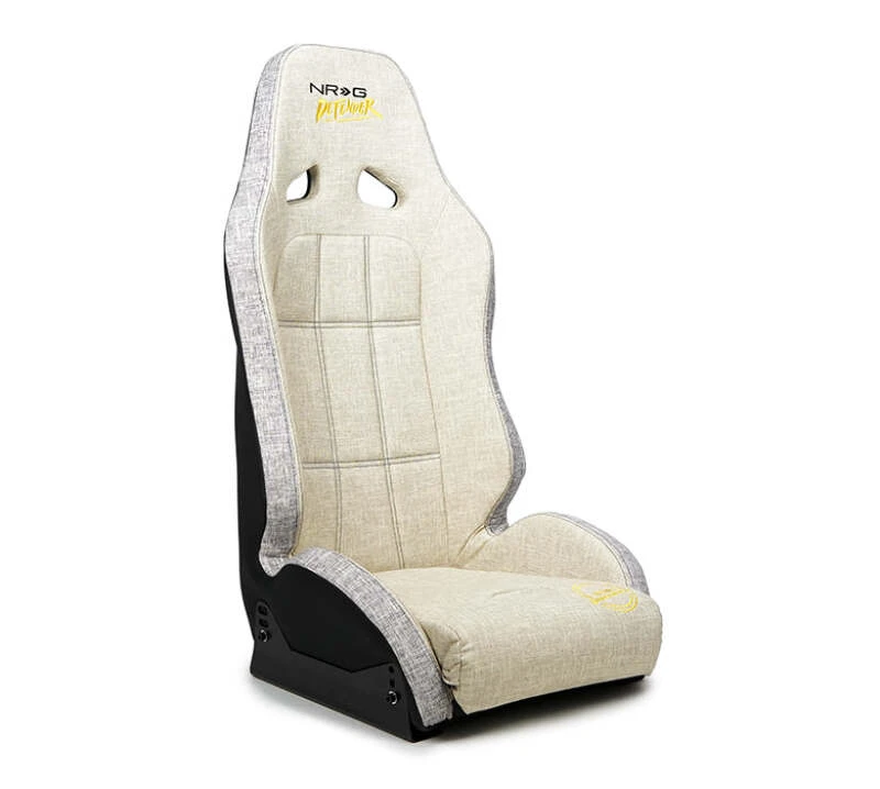 NRG Defender Wasserfester Stahlrahmen Federungs-Sitz - Tan mit Sand Akzenten und Defender Logo
