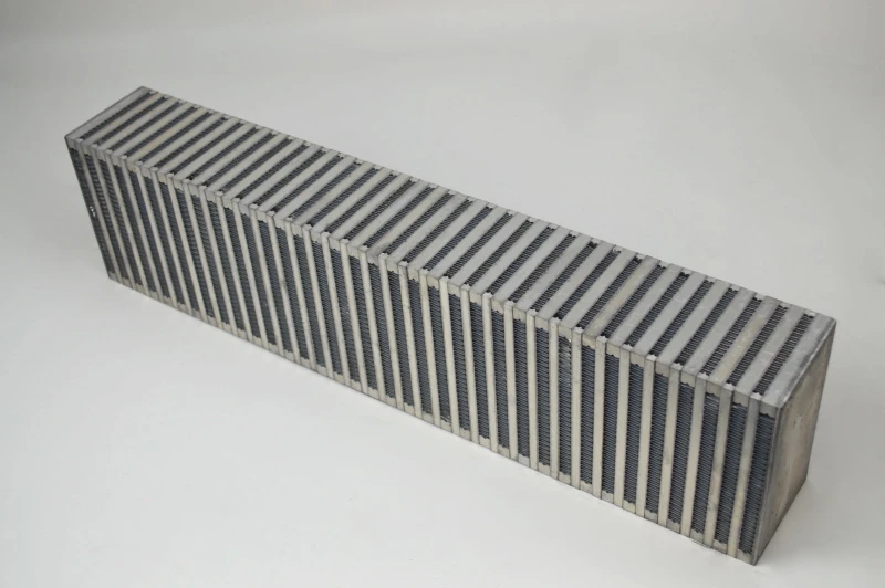CSF Hochleistungs-Bar- & Platten-Luft-Luft-Wärmetauscher-Kern (Vertikaler Fluss) - 24 Zoll L x 6 Zoll H x 3,5 Zoll B