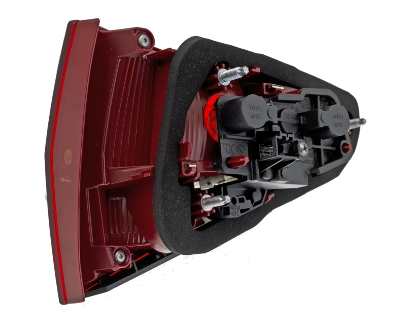 hella_010915101-67965beee46cc
