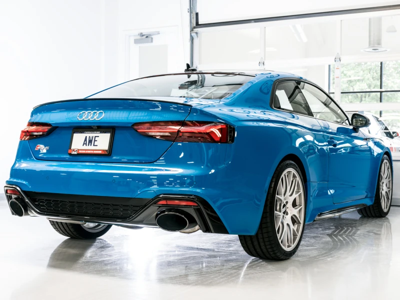 AWE Tuning Audi B9.5 RS5 Sportback Non-Resonated Touring Edition Auspuff - RS-Stil Diamant-Schwarz Tips