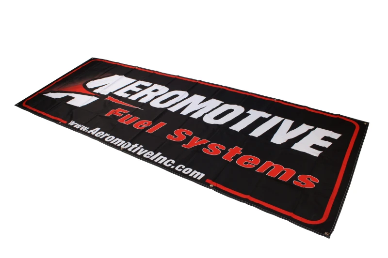 Aeromotive Banner - 32 Zoll x 92 Zoll (Schwarz/Rot)