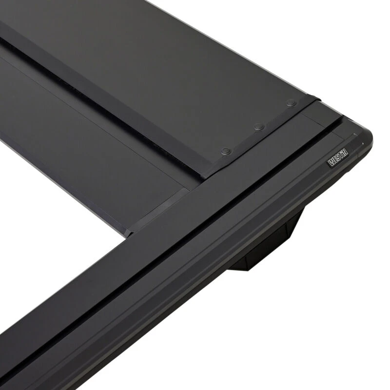 Westin 19-26 GM Silverado/Sierra 2500/3500 6ft 6in Bed Manual Retractable Tonneau Cover - Black