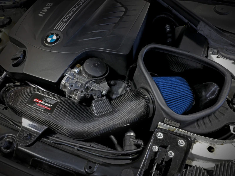 aFe Track Series Carbon Fiber Einlasssystem mit Pro 5R Filter BMW M2 (F87) 16-18 L6-3.0L (t) N55