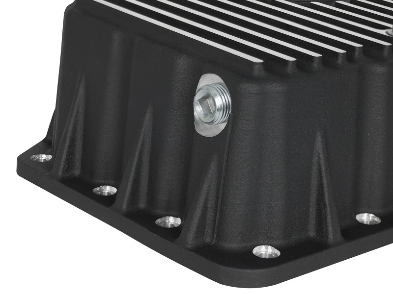 AFE Pro Series Motorölwanne Schwarz mit bearbeiteten Rippen; 11-16 Ford Powerstroke V8-6.7L (td)
