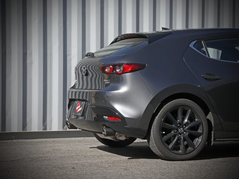 aFe 19-22 Mazda 3 L4 2.5L Takeda 3in auf 2-1/2in 304 SS Axle-Back Auspuff mit Carbon Fiber Endrohr