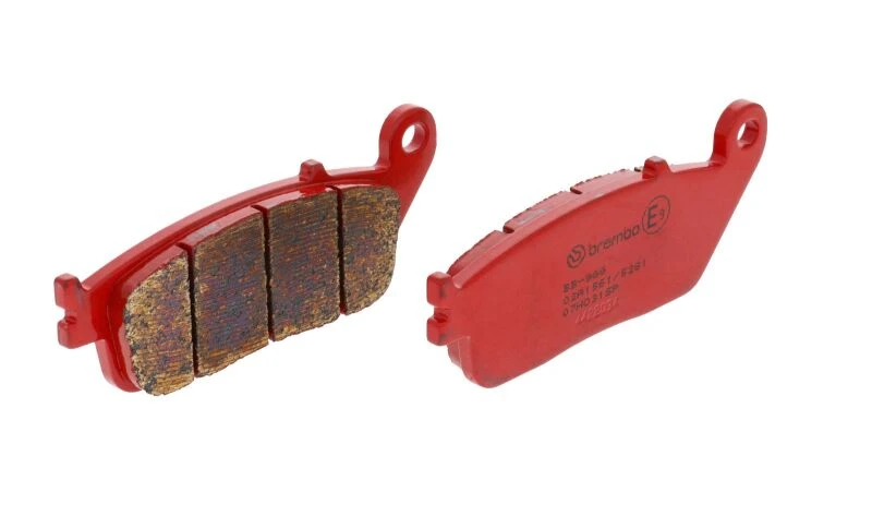Brembo OE Bremsbelag hinten für 08-11 Honda DN-01 680cc