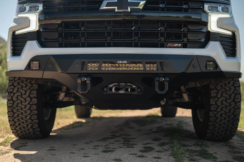 DV8 Offroad Frontstoßstange mit Seilwinde für 2022+ Chevrolet Silverado 1500