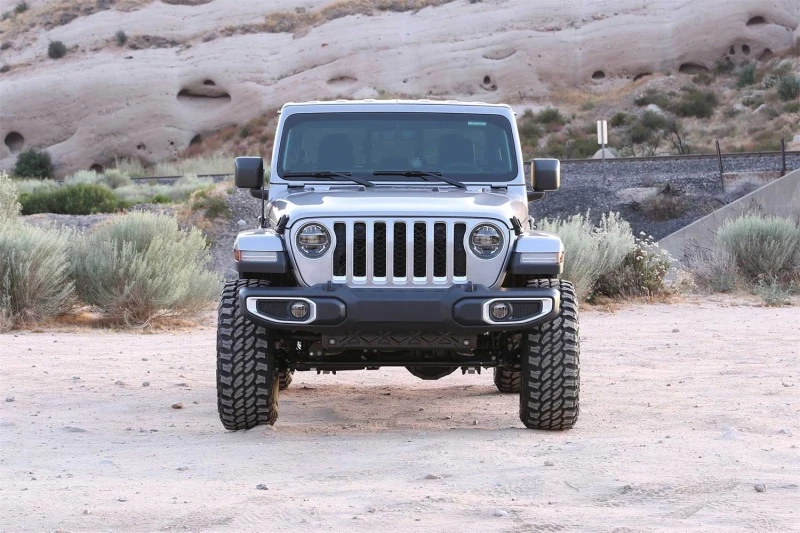 Fabtech 2020 Jeep Gladiator (JT) 4WD 3-Zoll-Trail-Lift-System - Standard-Box-Kit