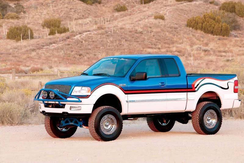 Fabtech 04-08 Ford F150 4WD 6 Zoll Perf-System mit DL 2,5 Coilover und hinteren DL-Stoßdämpfern