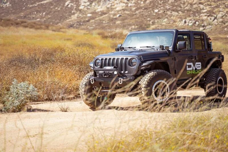 DV8 Offroad FS-25 Stubby Front Bumper mit Bull Bar für 07-23 Jeep Wrangler/Gladiator JT/JK/JL