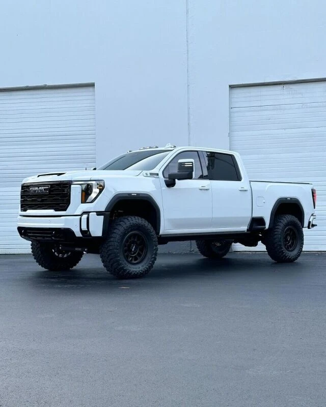 Cognito 20-26 Chevy/GMC Silverado/Sierra 2500/3500 HD 2WD/4WD 4in Perf Lift Kit w/ Fox PSRR 2.0