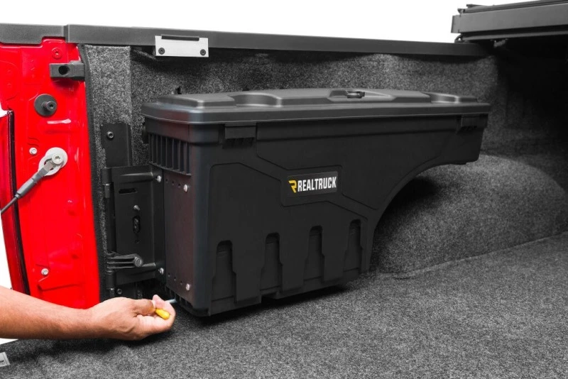 UnderCover Swing Case für 2015–2020 Ford F-150 (Fahrerseite)
