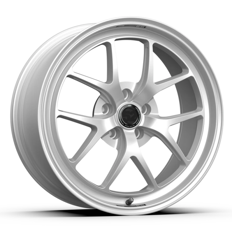 fifteen52 Sector RSR -19x9.5 / 5x120 / 22mm ET / 72.56mm Center Bore - Radiant Silver