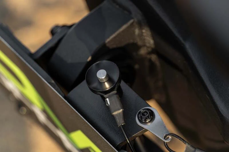 DV8 Offroad Universal Quick Release D-Ring Nummernschildhalter