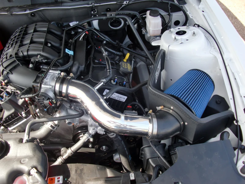 aFe MagnumFORCE-Ansauganlagen Stage-2 P5R AIS PDS Ford Mustang 11-12 V6-3.7L (poliert)