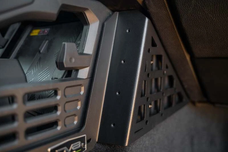 DV8 Offroad Center Console Molle Panels & Digital Device Mount für 2024 Toyota Tacoma