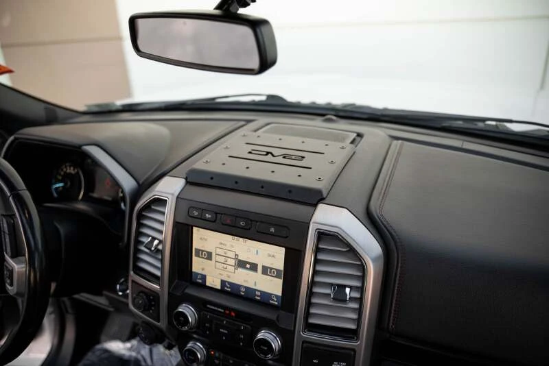 DV8 Offroad Digital Device Dash Mount für 2015–2020 Ford F-150 und 2017–2021 Ford F-250/F-350