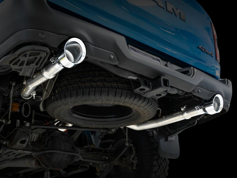 AWE Tuning 19-21 RAM 1500 5.7L (mit Ausschnitten) 0FG Dual Rear Exit Cat-Back Auspuff - Chromsilberne Spitzen