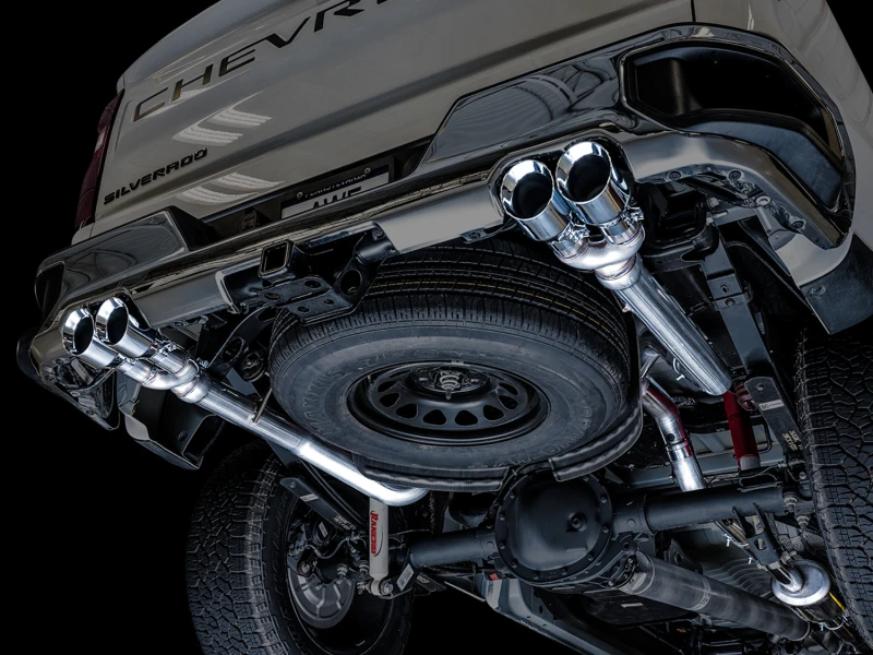 AWE Tuning 4. Generation GM 1500 5.3L 0FG Katback mit geteiltem Heckausgang (mit Stoßfänger-Ausschnitten) - Vierfach Chrom-Spitzen