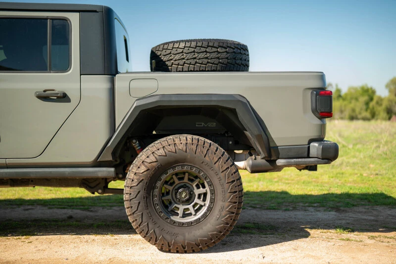 DV8 Offroad 2020+ Jeep Gladiator JT Adjustable In-Bed Tire Carrier