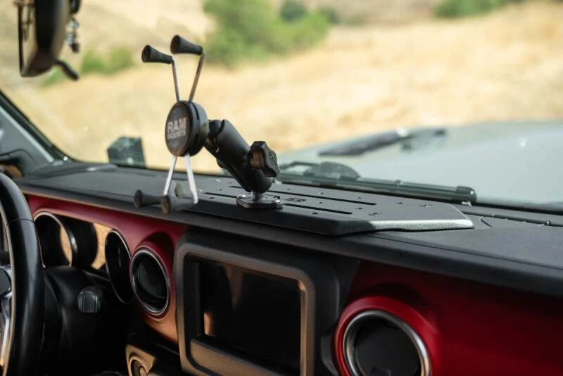 DV8 Offroad Digital Device Dash Mount V2 für 18-23 Jeep Wrangler JL / 20-23 Gladiator JT