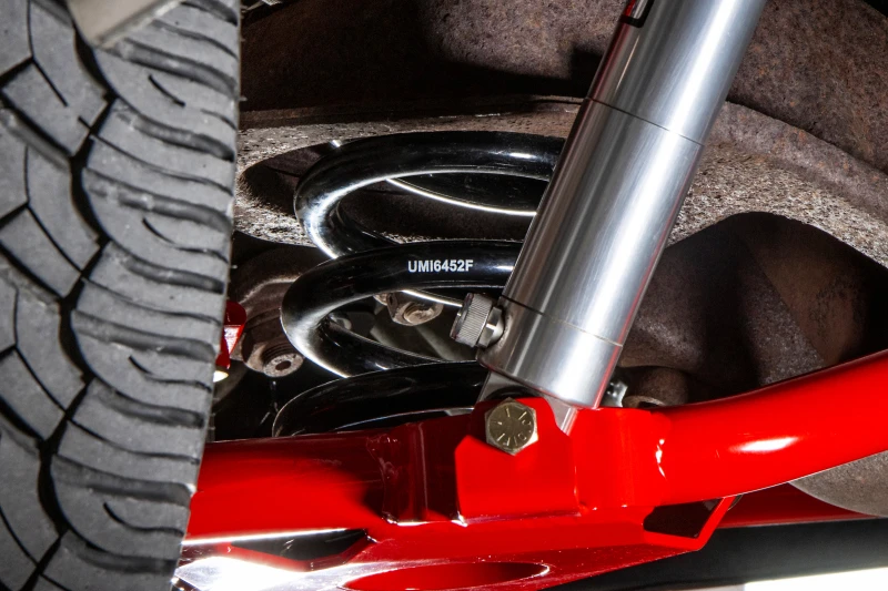 UMI Performance 73-87 GM C10 Front Lowering Springs 2in drop