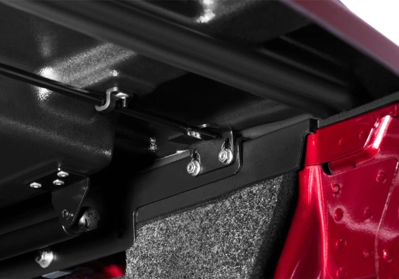UnderCover LUX Pritschenabdeckung für 2019–2023 Chevrolet Silverado 1500 5,8ft – Satin Steel Metallic