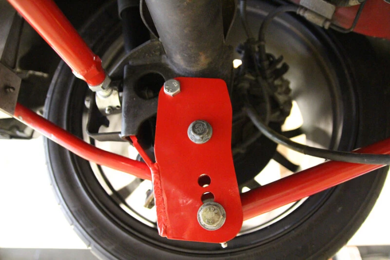 UMI Performance 05-14 Ford Mustang Hinterer Kontrollarm-Verlagerungs-Bracket - Bolt In