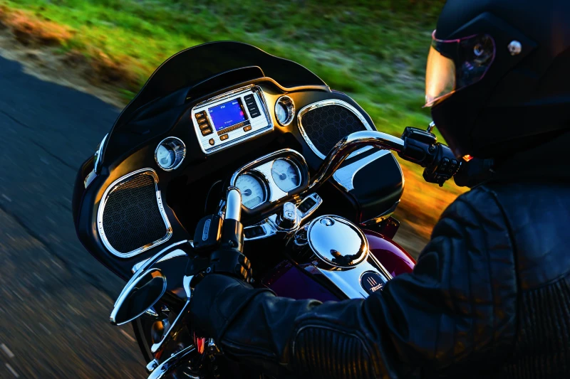 Kuryakyn Tri-Line Speaker Accents für Road Glide Chrome