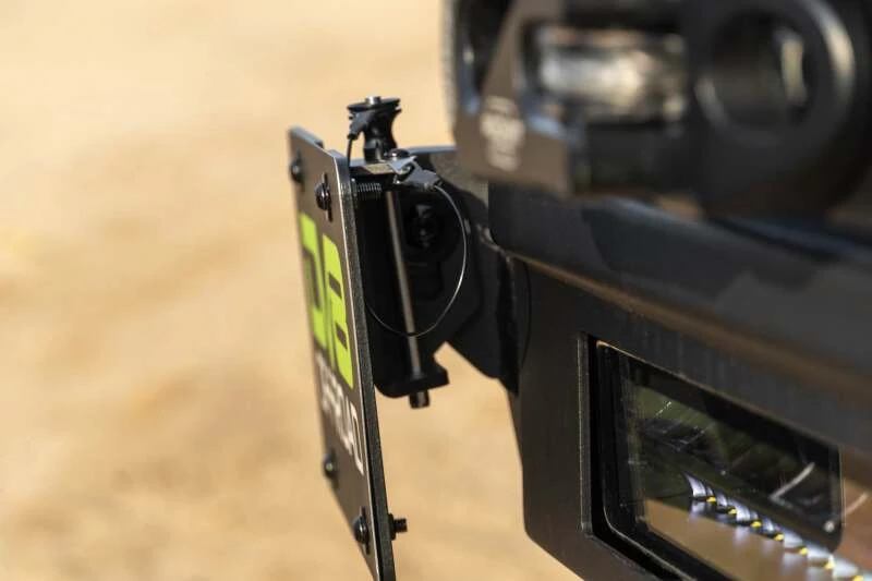 DV8 Offroad Universal Quick Release D-Ring Nummernschildhalter