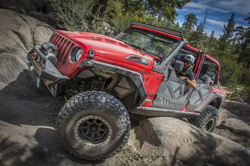 dv8-offroad_INFEND-03FB-67931c1f062c7
