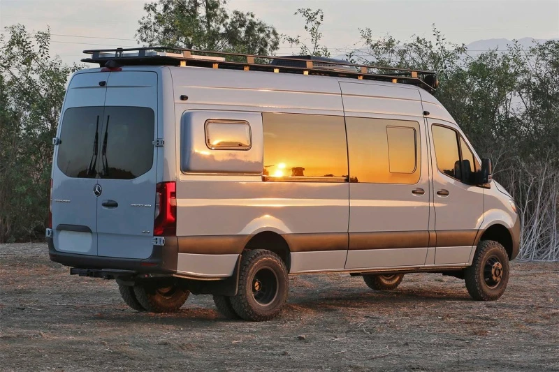 Fabtech 15-22 Mercedes Sprinter 3500 Dirt Logic 2.25 Rear Shock