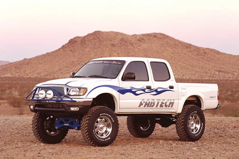 Fabtech 95.5-04 Toyota Tacoma 6-Zyl. 2/4WD 6-Loch 6-Zoll-Perf-Sys mit Perf-Shks