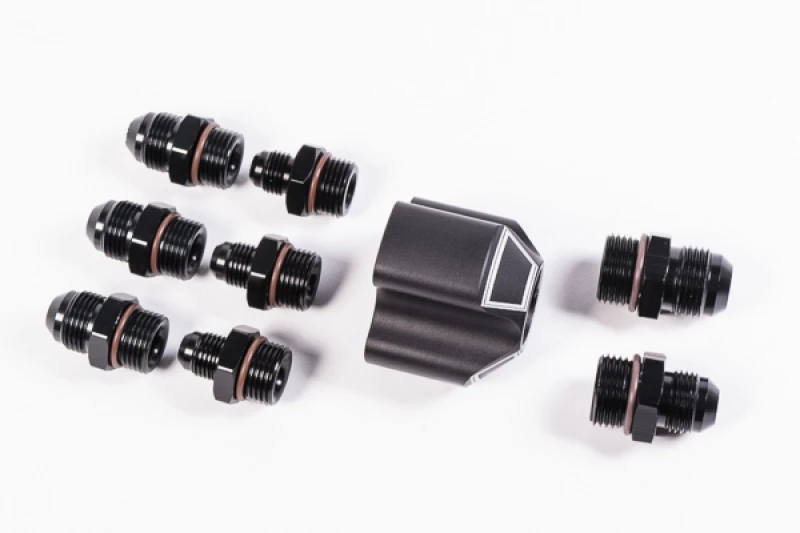 Radium Engineering 3-in-1-Verteilerblock mit Anschlüssen