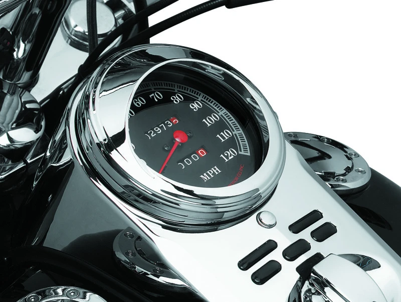 Kuryakyn Speedometer Trim Ring mit Visier Chrom