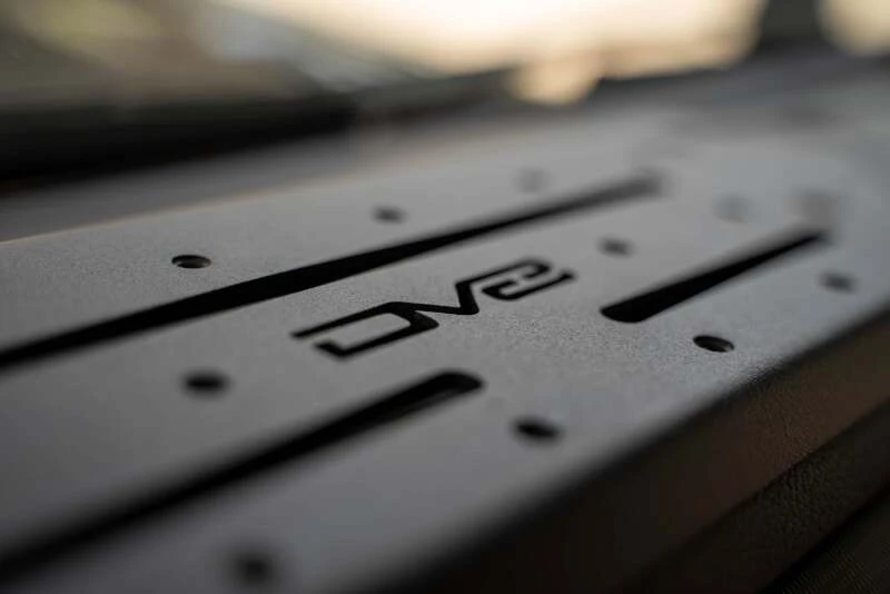 DV8 Offroad Digital Device Dash Mount V2 für 18-23 Jeep Wrangler JL / 20-23 Gladiator JT