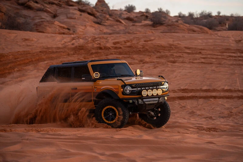 DV8 Offroad Tube Series Frontstoßstange für 21-25 Ford Bronco