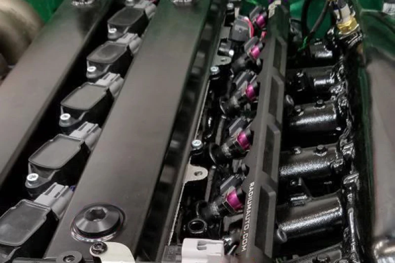 Radium Engineering Toyota 2JZ-GE Kraftstoffrail