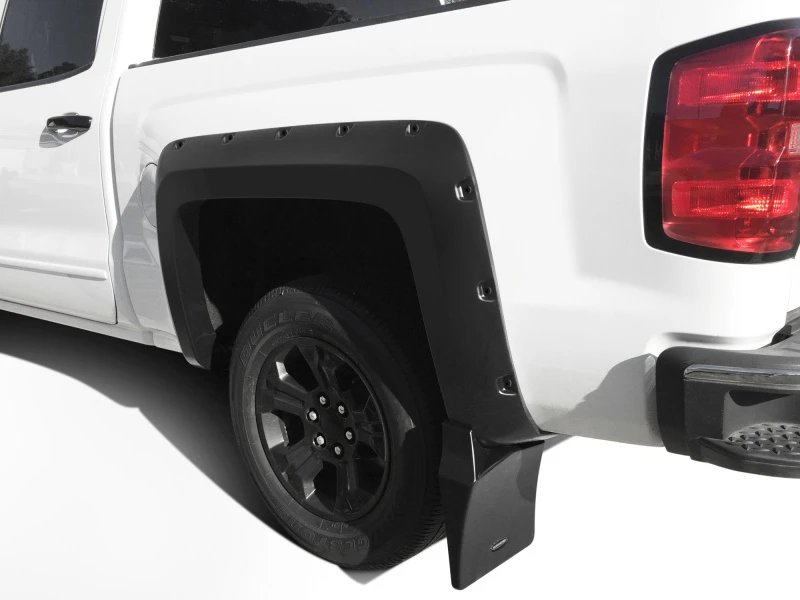 Bushwacker 14-18 Chevrolet Silverado 1500 Trail Armor Heck-Schlammschutz (Passt zu Pocket-Style-Flares)