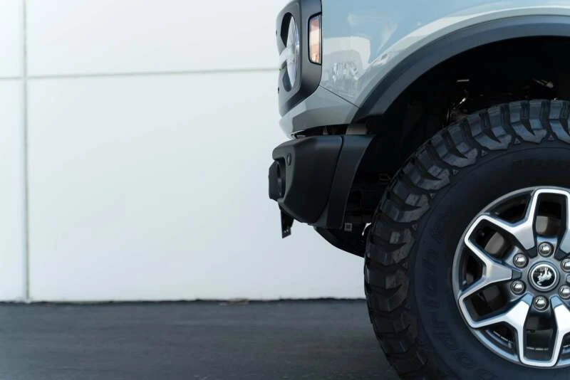DV8 Offroad Front License Plate Mount für 21-23 Ford Bronco Capable Bumper