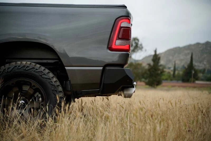 DV8 Offroad Spec Series Heckstoßstange für 2019–2025 Ram 1500