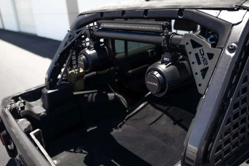 DV8 Offroad Rear Speaker & Light Bar Mount für 18-23 Jeep Wrangler JL 4-Türer