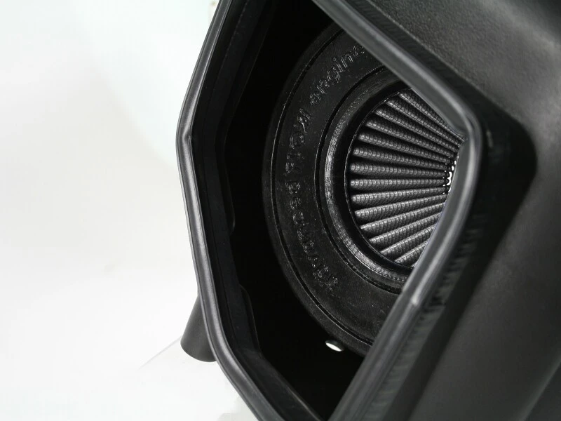 aFe Momentum HD PRO DRY S Stage-2 SI Ansaugsystem für GM Diesel-LKW 06-07 V8-6.6L