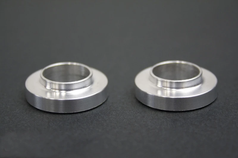 UMI Performance 05-10 Ford Mustang Oberer Kontrollarm-Montage-Stufen-Abstandshalter