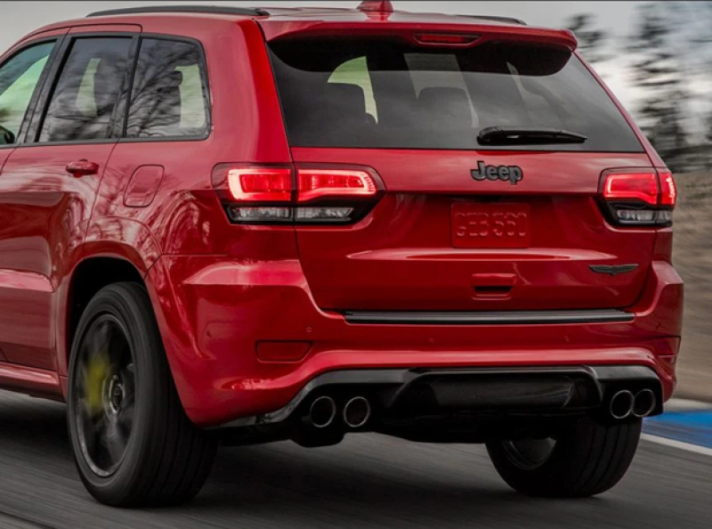 Borla 2018+ Jeep Grand Cherokee TrackHawk 6.2L V8 AWD 3-Zoll-ATAK-CatBack-Auspuff (Verwendet werkseitige Endrohre)