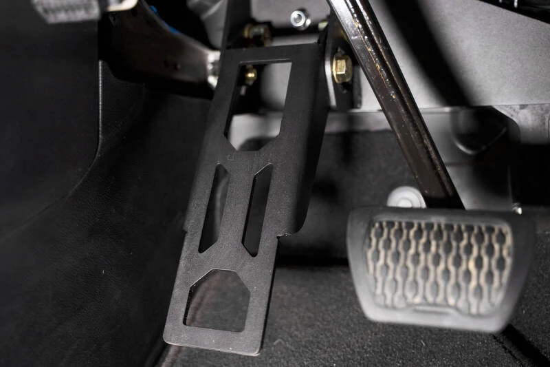 DV8 Offroad Fußrastenpedal für 2018–2020 Jeep Wrangler JL