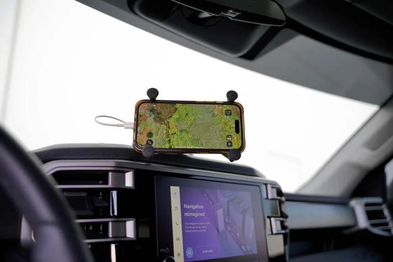 DV8 Digital Device Dash Mount für 22-23 Toyota Tundra + Sequoia