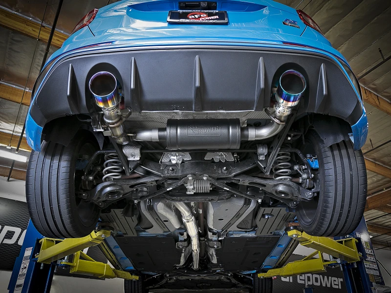 aFe Takeda 3-Zoll-304-Edelstahl-Cat-Back-Auspuffsystem mit Blue Flame-Tip 16-18 Ford Focus RS I4-2.3L (t)