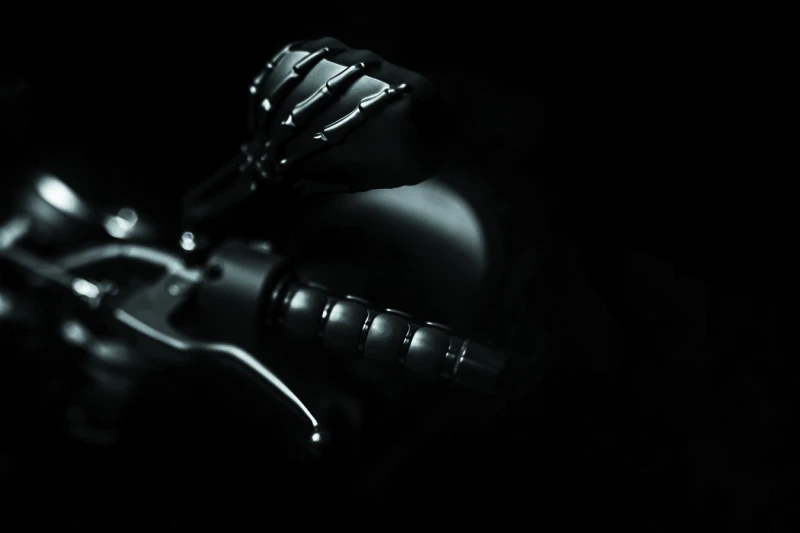 Kuryakyn Skeleton Hand Mirrors Black/Black