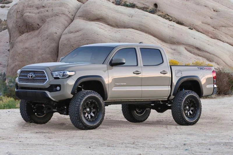 Fabtech 16-21 Toyota Tacoma 4/2WD 6 Loch-Modelle nur 6 Zoll Perf Sys w/Dlss 2.5C/O Resi & Rr Dlss Resi